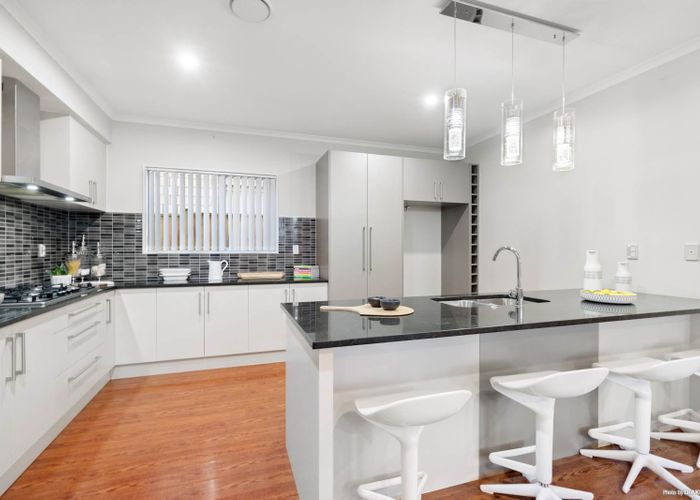  at 2 Bruckless Drive, Flat Bush, Auckland