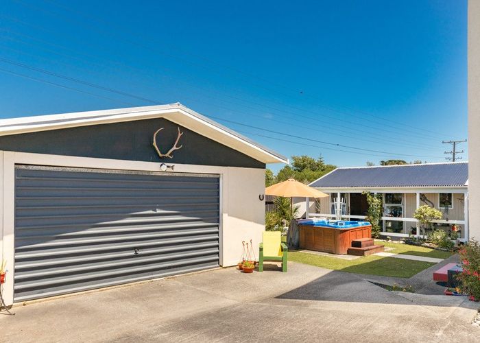  at 17 Ngahue Crescent, Carters Beach, Buller, West Coast