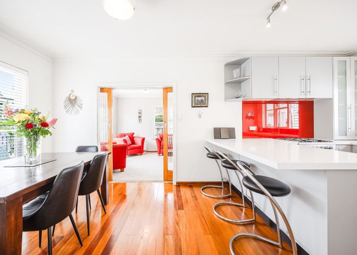  at 2/233b Hillsborough Road, Mount Roskill, Auckland City, Auckland