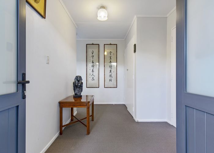  at 24 Bartlett Grove, Tawa, Wellington