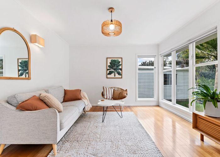  at 1 Glenford Lane, Te Atatu Peninsula, Waitakere City, Auckland