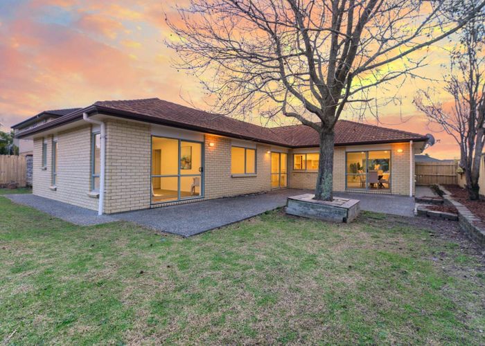  at 102 Redcastle Drive, East Tamaki, Manukau City, Auckland