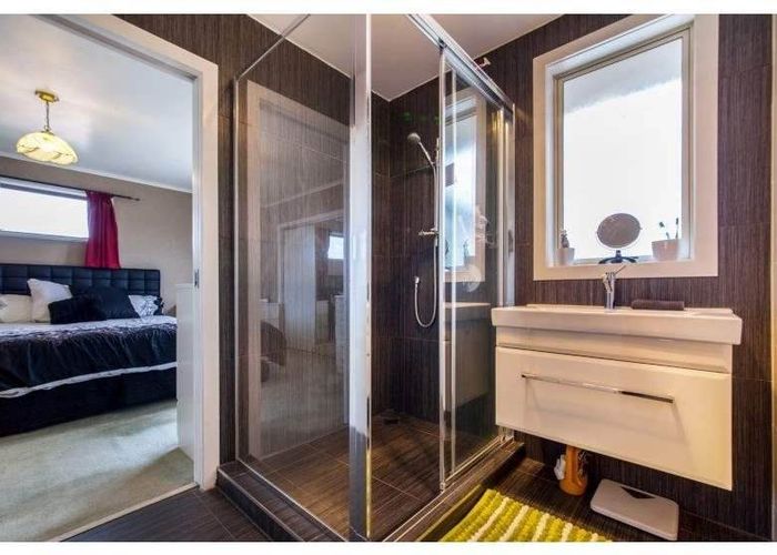  at 15 Colwill Road, Massey, Waitakere City, Auckland