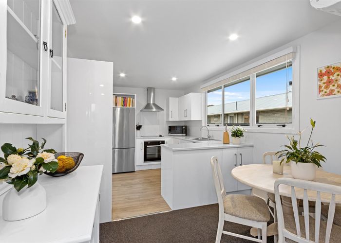  at 8B Queenspark Drive, Parklands, Christchurch