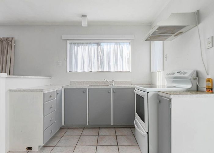 at 3A Nicolas Avenue, Glen Eden, Waitakere City, Auckland