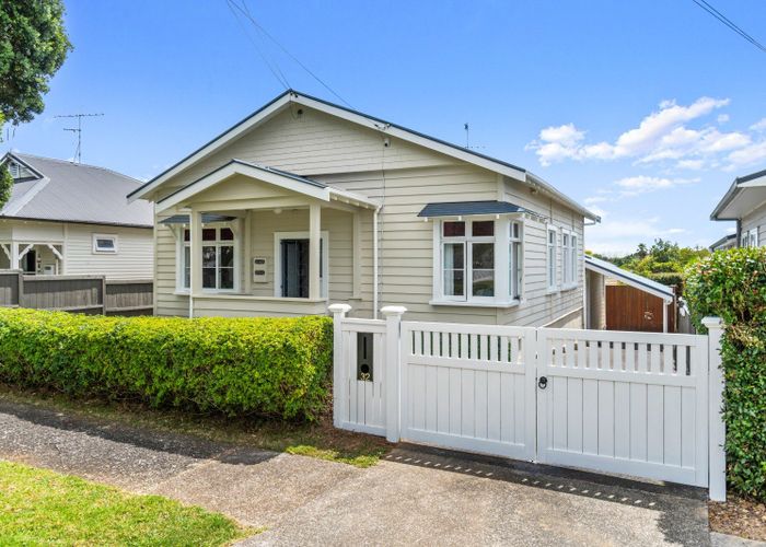  at 32 Truro Road, Sandringham, Auckland