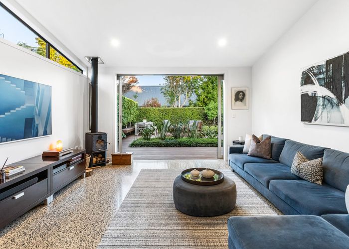  at 9 Warwick Avenue, Westmere, Auckland