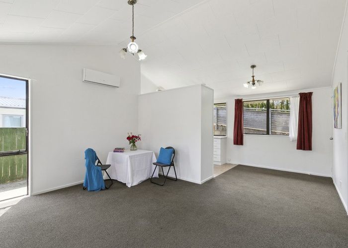  at 9 Rawson Street, Tawa, Wellington