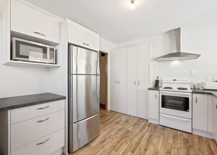  at 2/124 Brookside Terrace, Bryndwr, Christchurch City, Canterbury