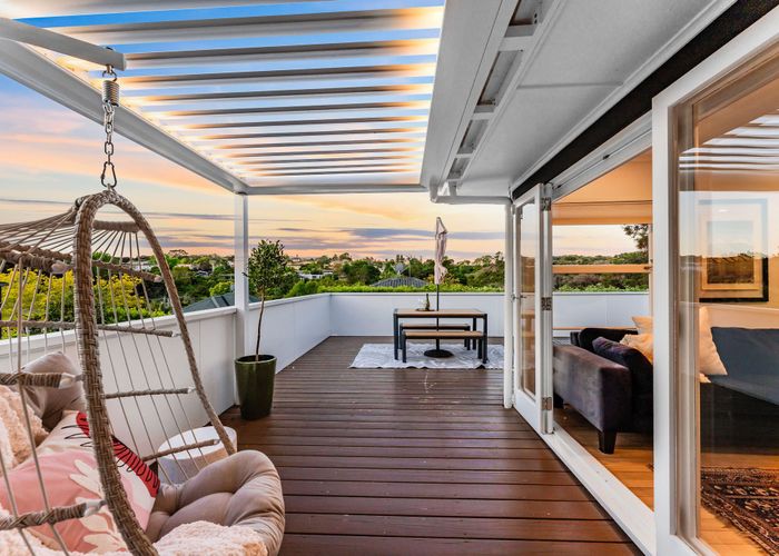  at 98 Gowing Drive, Meadowbank, Auckland