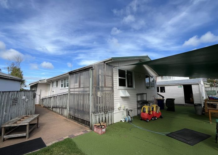  at Glenfield, North Shore City, Auckland