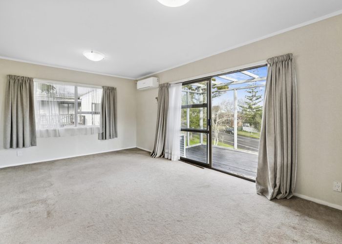  at 30 Murvale Drive, Bucklands Beach, Manukau City, Auckland