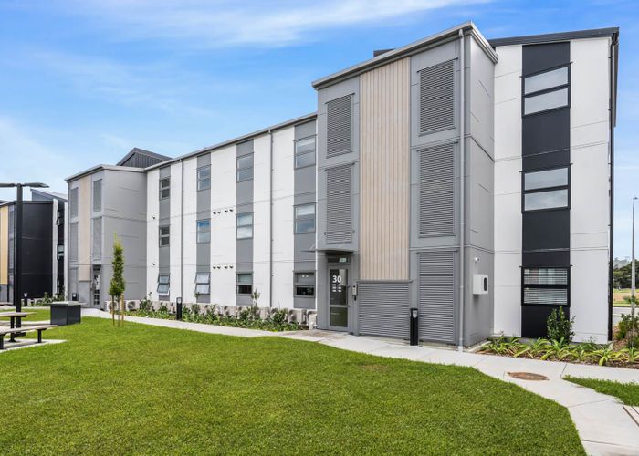  at 304/30 Shortfin Place, Flat Bush, Auckland