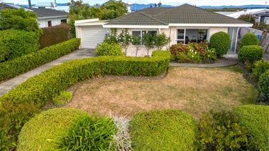  at 1/96 Point Road, Monaco, Nelson