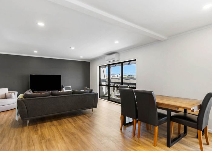 at 15/18 Airborne Road, Albany, North Shore City, Auckland