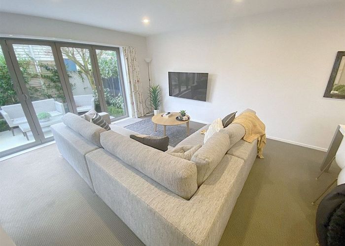  at 998b Colombo Street, St. Albans, Christchurch City, Canterbury