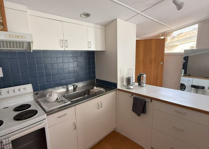  at 4 Springleigh Avenue, Mount Albert, Auckland City, Auckland