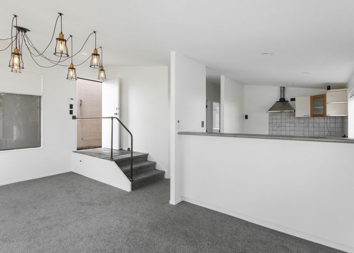  at 42 Wedgwood Avenue, Mangere East, Auckland