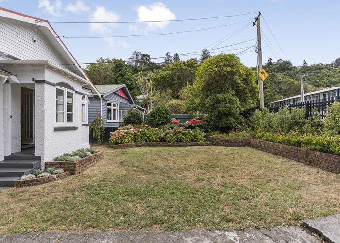  at 6 Bridge Street, Melling, Lower Hutt