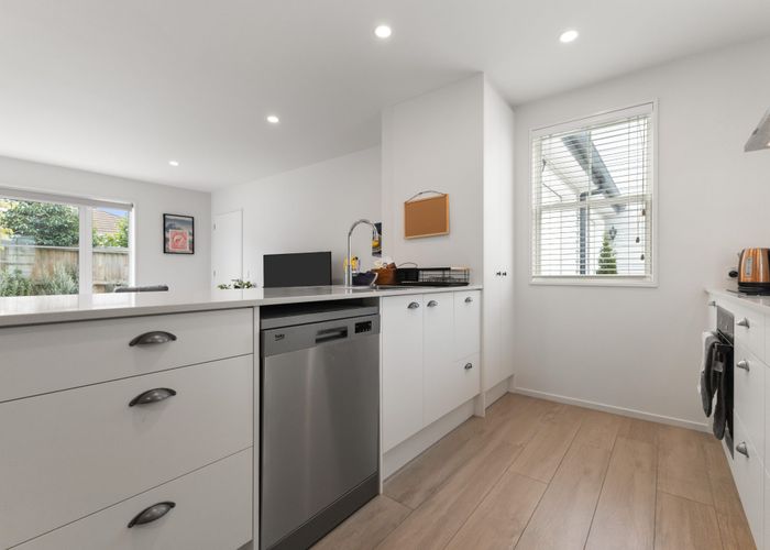  at 2/24 Devon Street, Sydenham, Christchurch