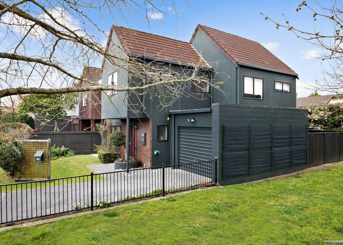  at 5 Balmer Lane, Mount Eden, Auckland