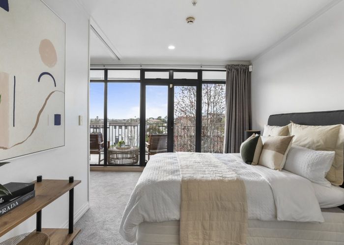  at 2D/36 James Cook Crescent, Remuera, Auckland