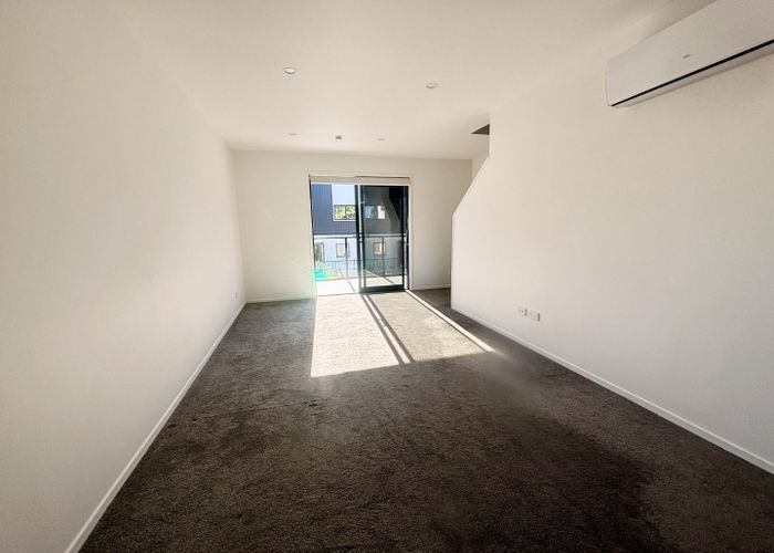  at 4/61 Matipo Road, Te Atatu Peninsula, Waitakere City, Auckland