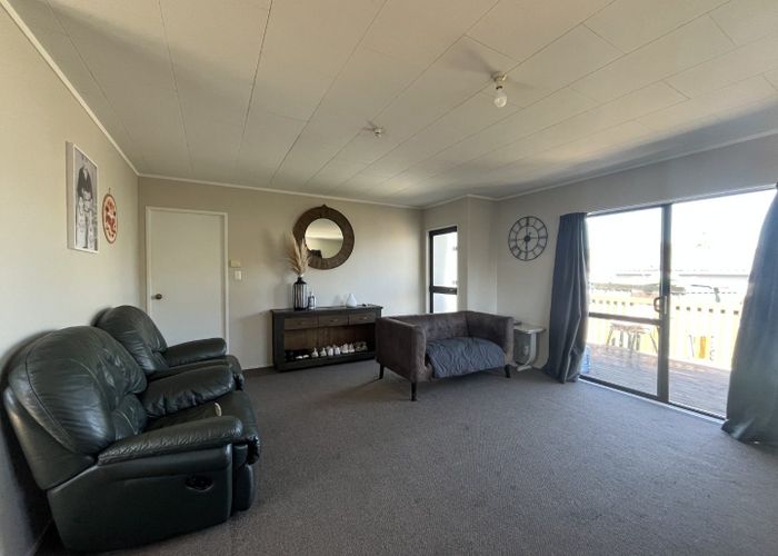  at 17 Bernina Place, Weymouth, Auckland