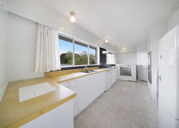  at 5 Bert Wilson Place, Cockle Bay, Auckland
