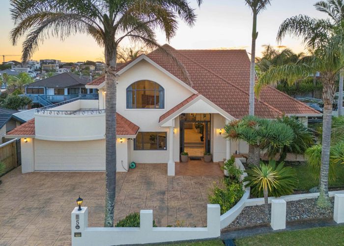  at 5 Kahala Place, West Harbour, Waitakere City, Auckland