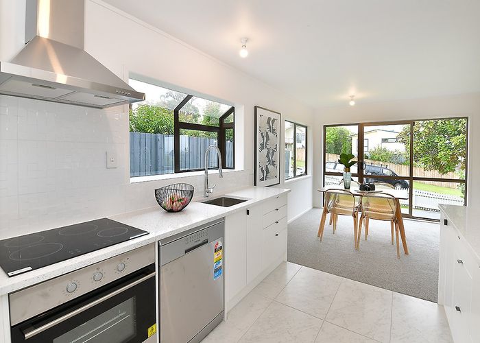  at 41 Pemberton Avenue, Bayview, Auckland