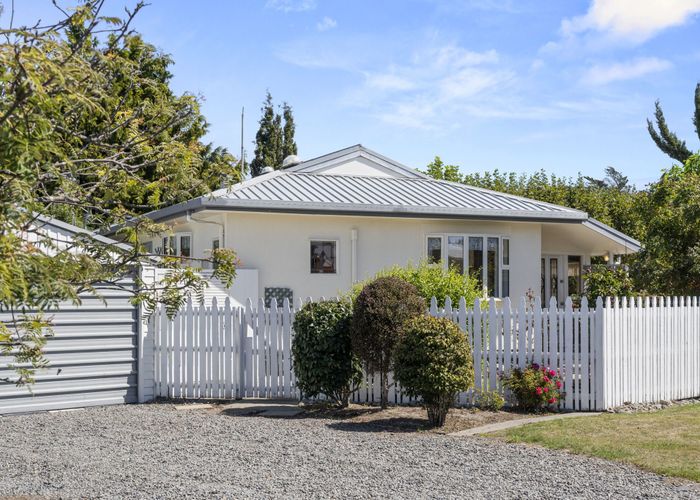  at 16 Gilbert Street, Amberley