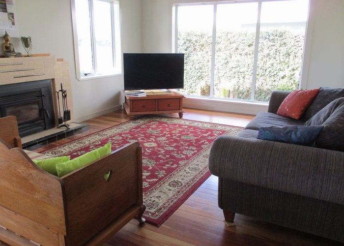  at Welcome Bay Road, Welcome Bay, Tauranga, Bay Of Plenty