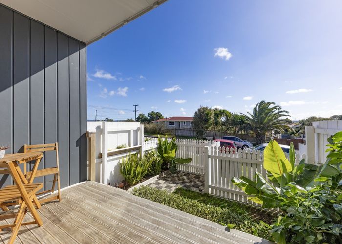  at 1/24 Tara Road, Henderson, Auckland