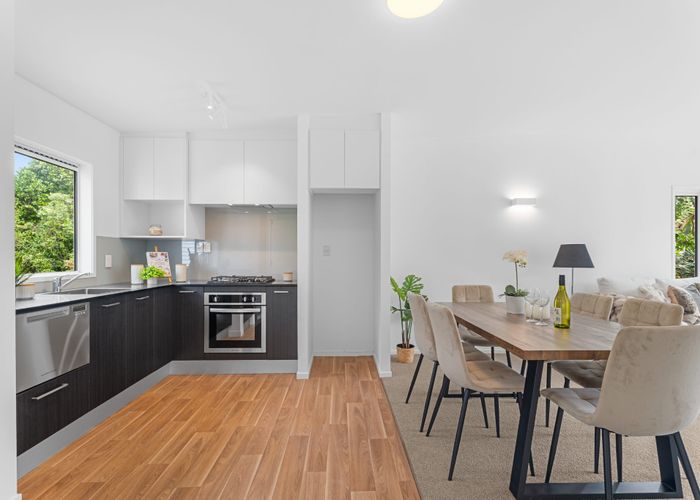  at 8B Arotau Place, Grafton, Auckland City, Auckland