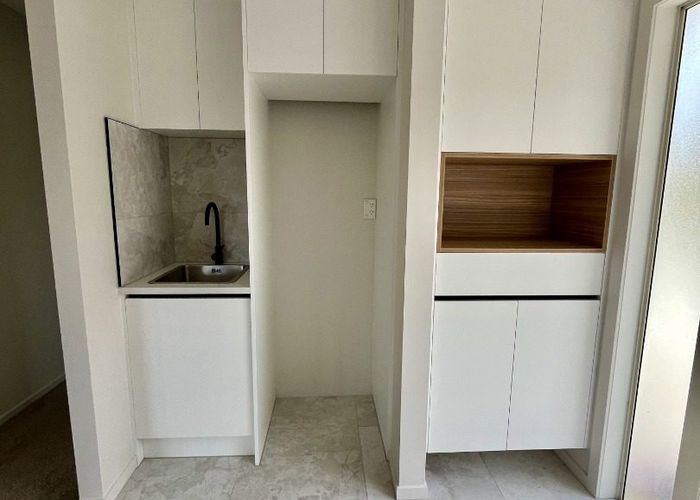  at 981 East Coast Road, Redvale, Auckland