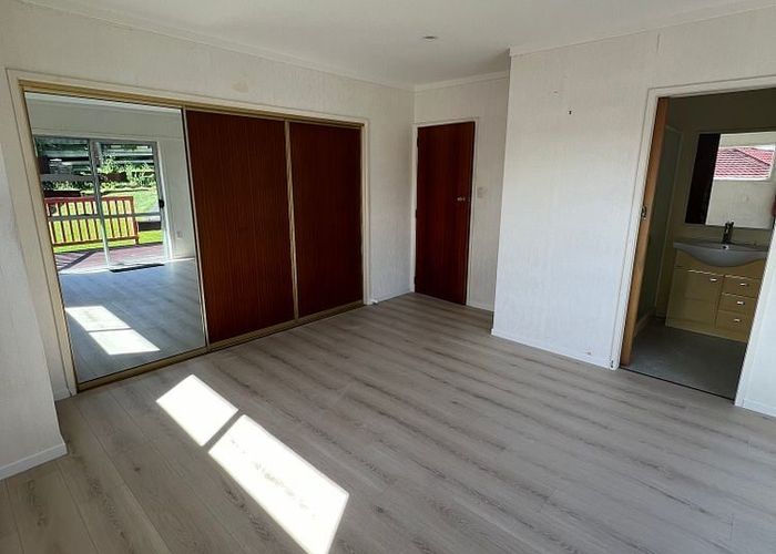  at 3 Robin Lane, Browns Bay, Auckland
