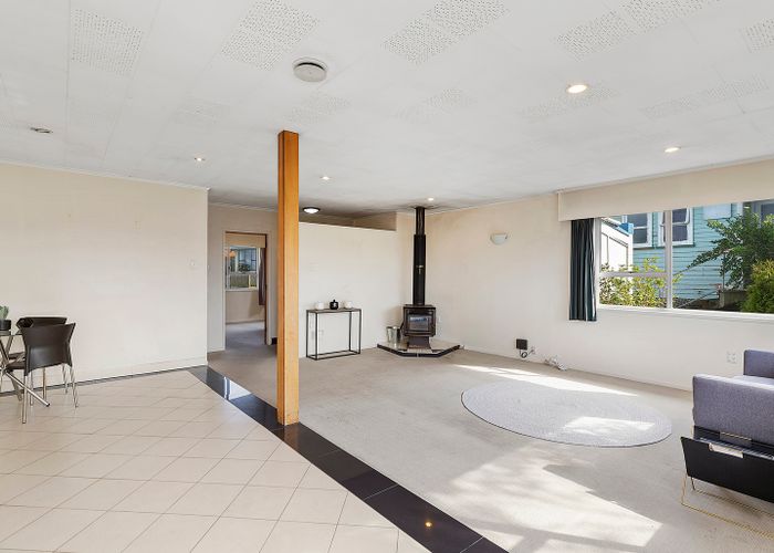  at 24 Waiwera Crescent, Maupuia, Wellington