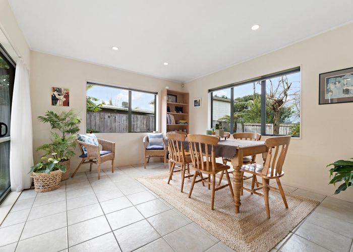  at 11 Kohanga Road, Mangere Bridge, Auckland