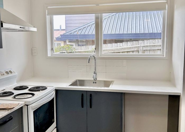  at 6/150 Hutchinson Ave, New Lynn, Waitakere City, Auckland