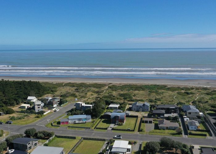  at 13 Rua Avenue, Waitarere Beach, Horowhenua, Manawatu / Whanganui