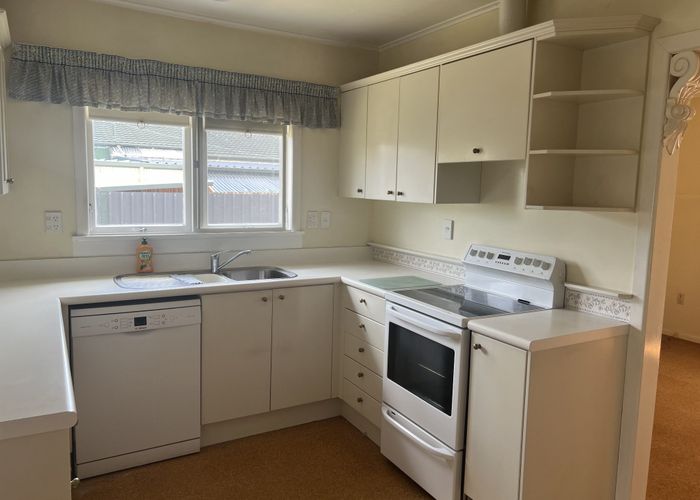  at 26 Bernard Street, Chedworth, Hamilton