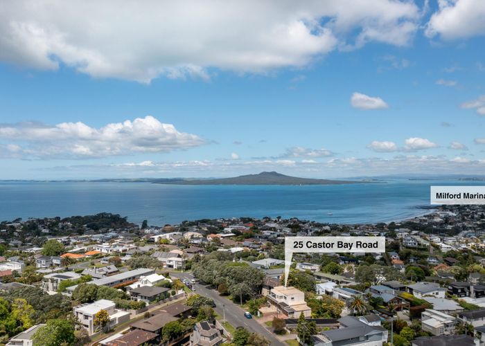  at 25 Castor Bay Road, Castor Bay, North Shore City, Auckland