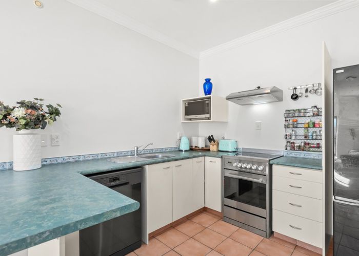 at 2/402 Cambridge Terrace, Naenae, Lower Hutt, Wellington