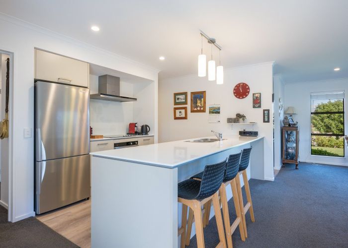  at 9 Langdale Drive, Richmond