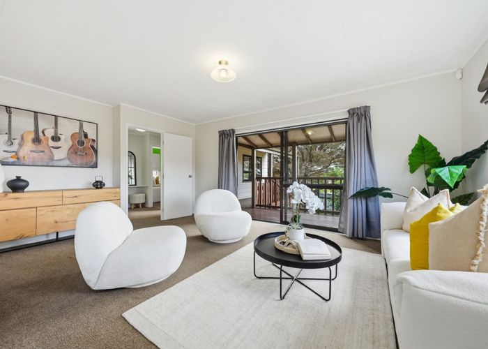  at 18 Holmes Drive South, Massey, Waitakere City, Auckland