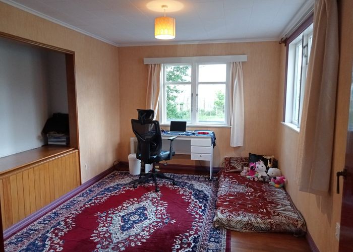  at 2 Somme Road, Silverstream, Upper Hutt