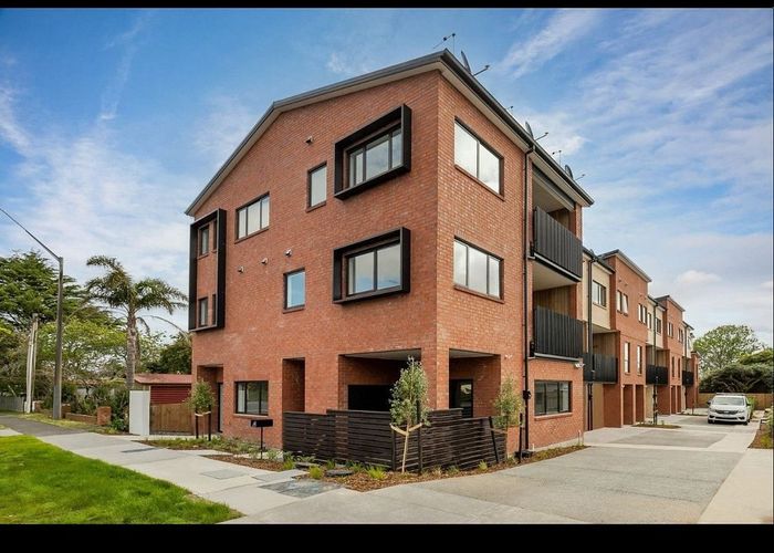  at 3/500 Te Atatu Road, Te Atatu Peninsula, Auckland