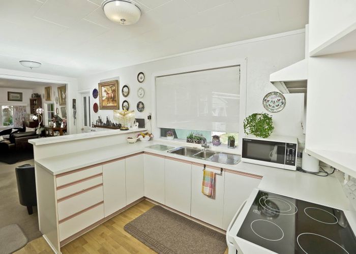  at 1349 Dairy Flat Highway, Albany