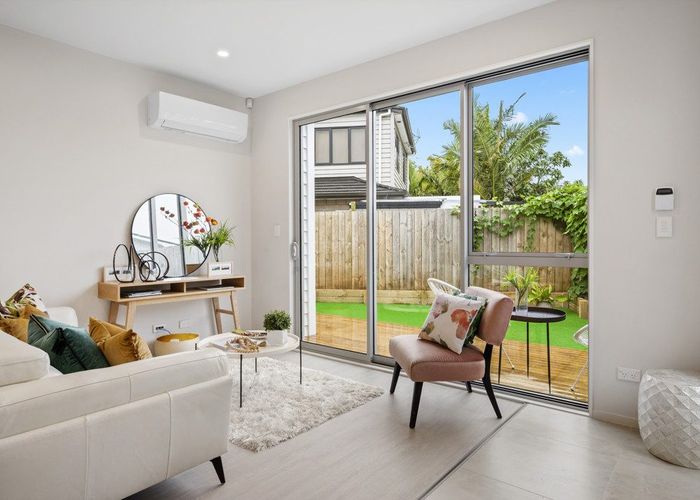  at 8/5 Grange Road, Papatoetoe, Manukau City, Auckland